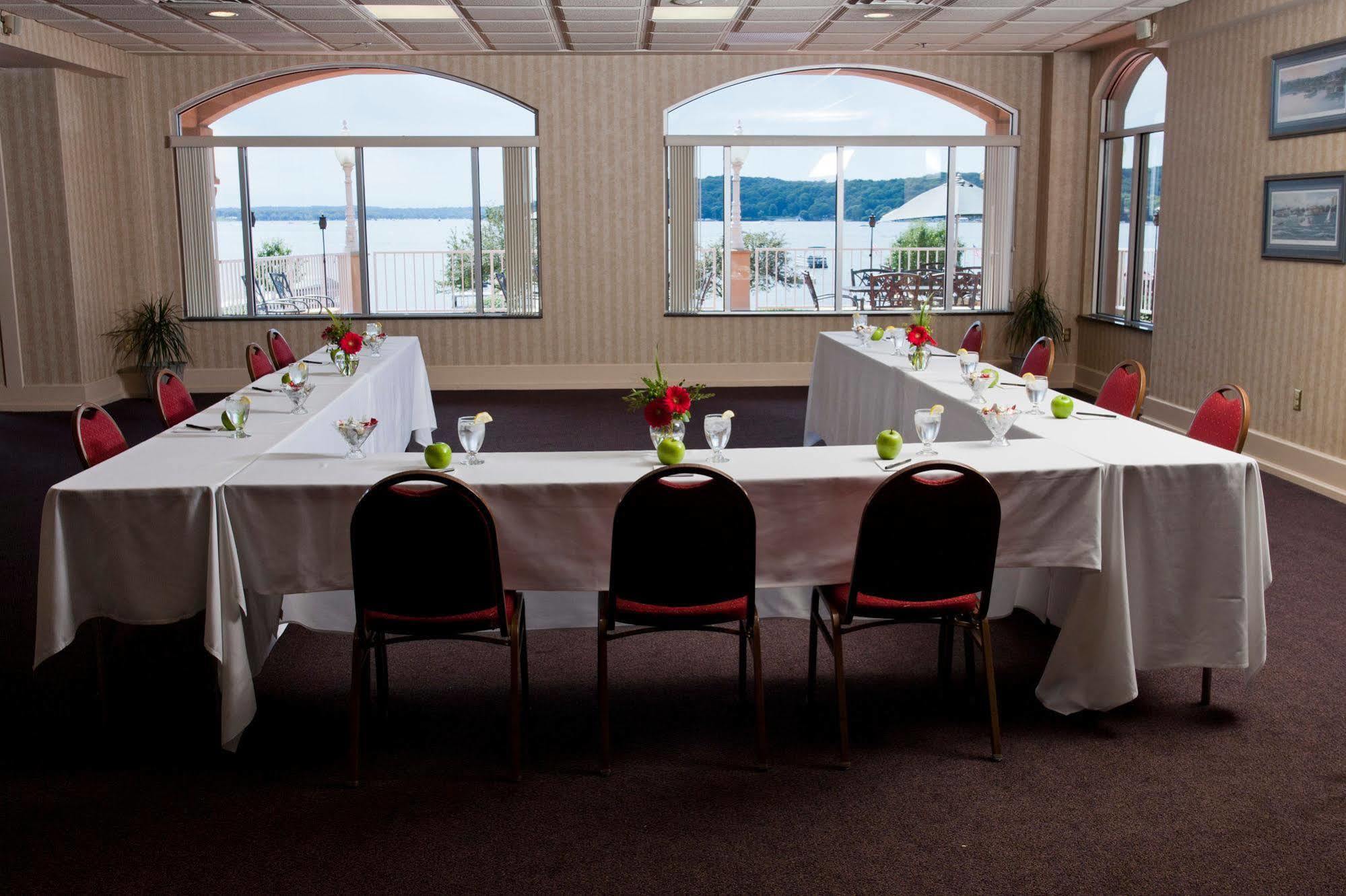 Bella Vista Suites Lake Geneva Exterior foto